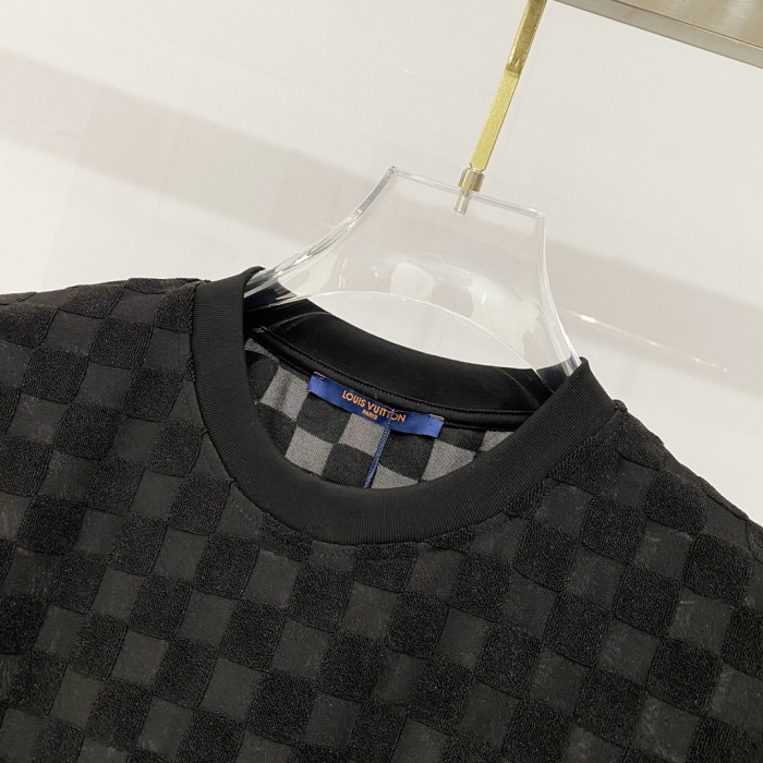 L0VT clothing