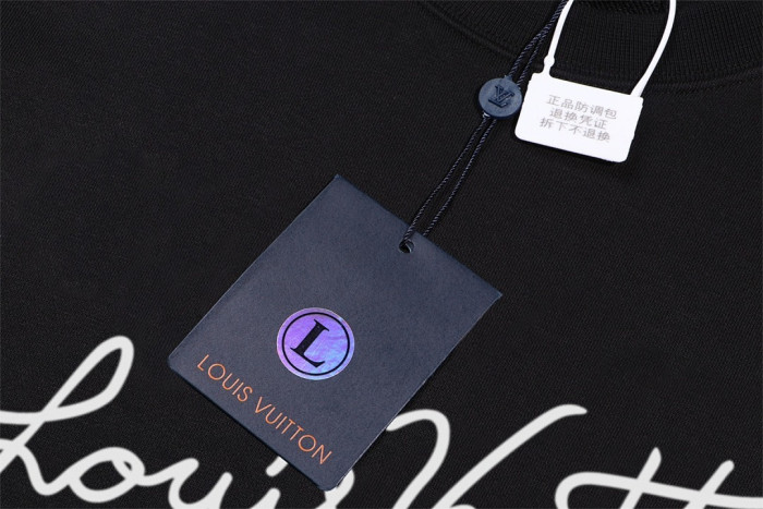 L0VT clothing