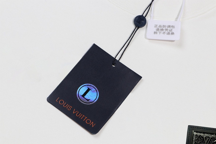 L0VT clothing