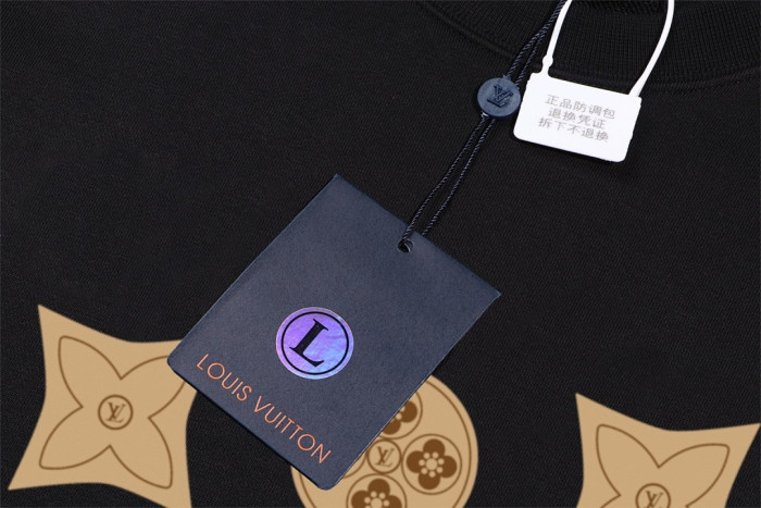 L0VT clothing