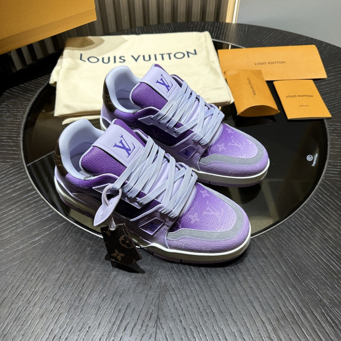 L0VT SNEAKER
