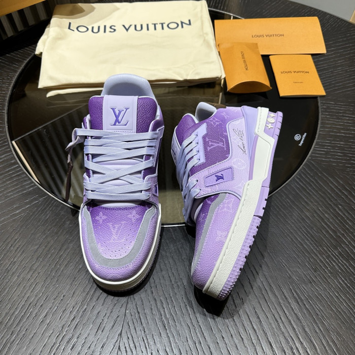 L0VT SNEAKER