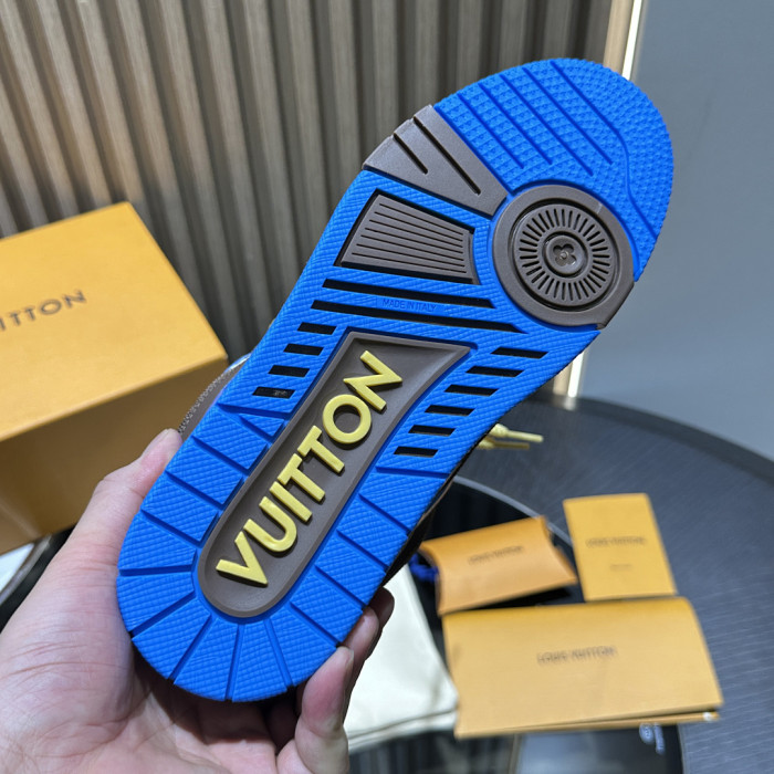 L0VT SNEAKER