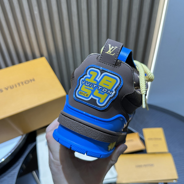 L0VT SNEAKER
