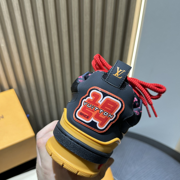 L0VT SNEAKER