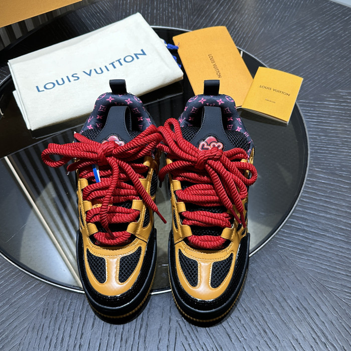 L0VT SNEAKER