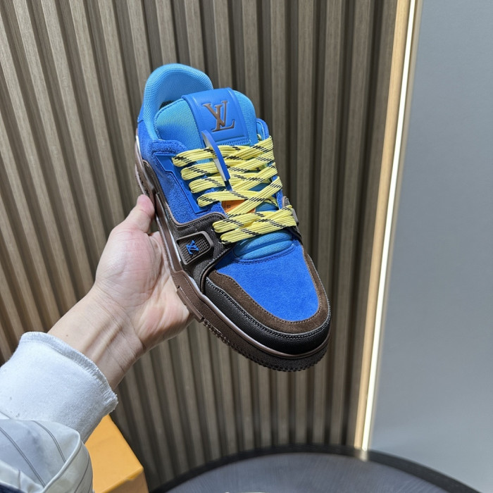 L0VT SNEAKER