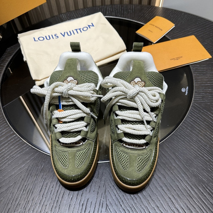 L0VT SNEAKER