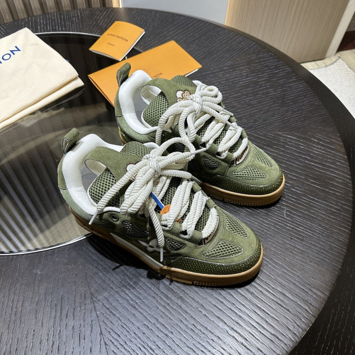L0VT SNEAKER