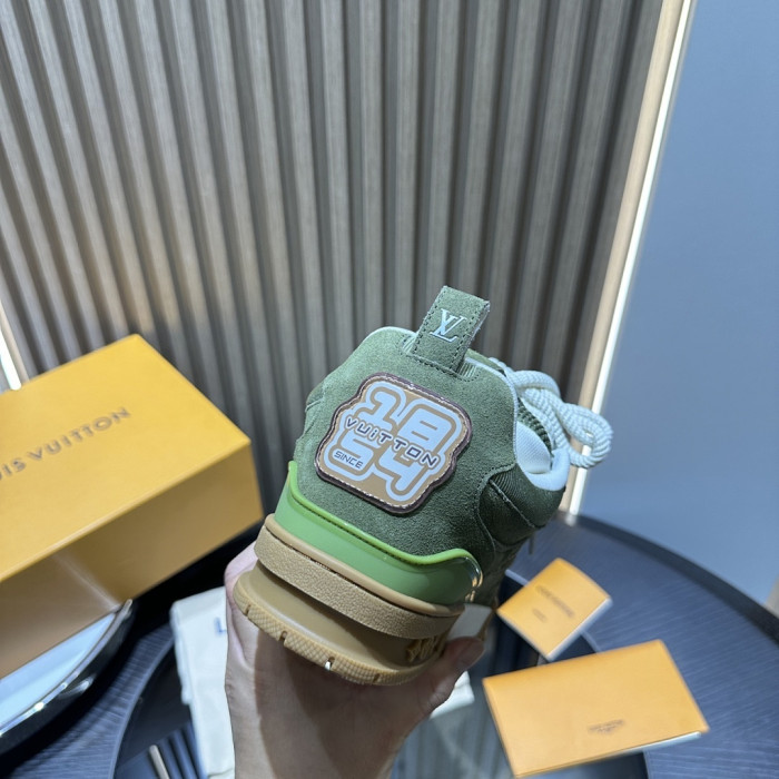 L0VT SNEAKER