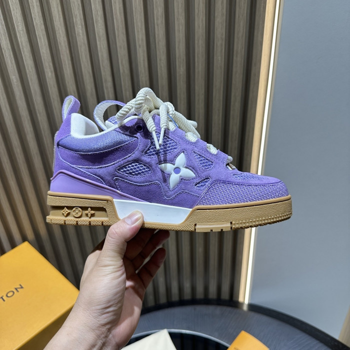 L0VT SNEAKER