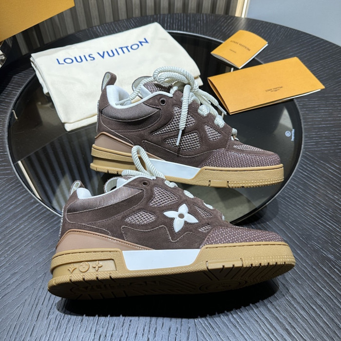 L0VT SNEAKER