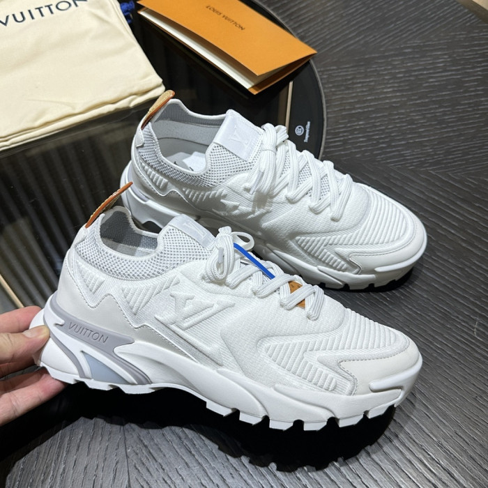 L0VT SNEAKER