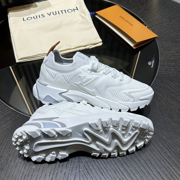 L0VT SNEAKER