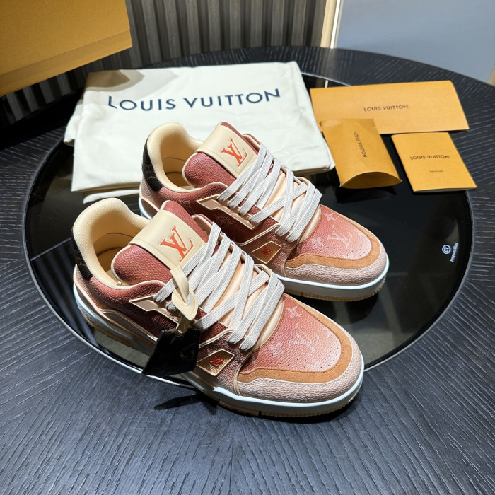 L0VT SNEAKER