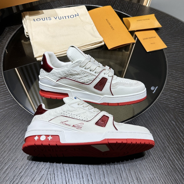 L0VT SNEAKER