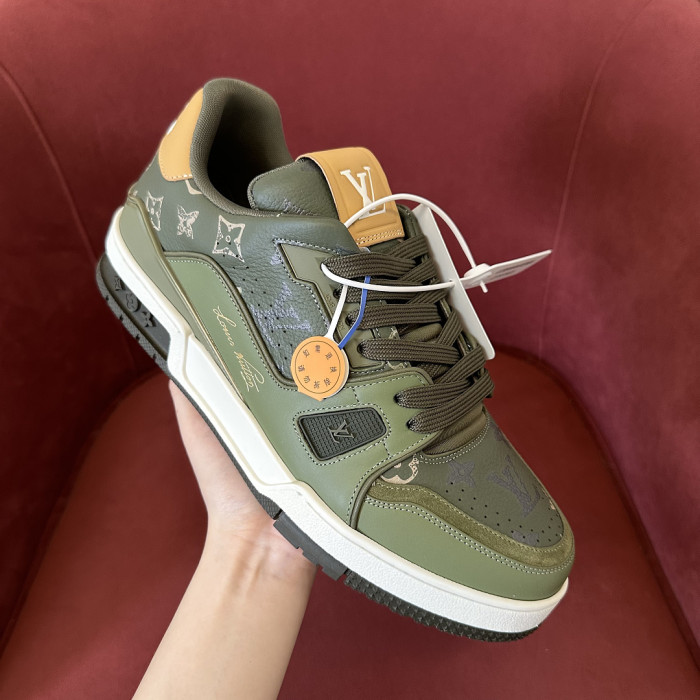 L0VT SNEAKER