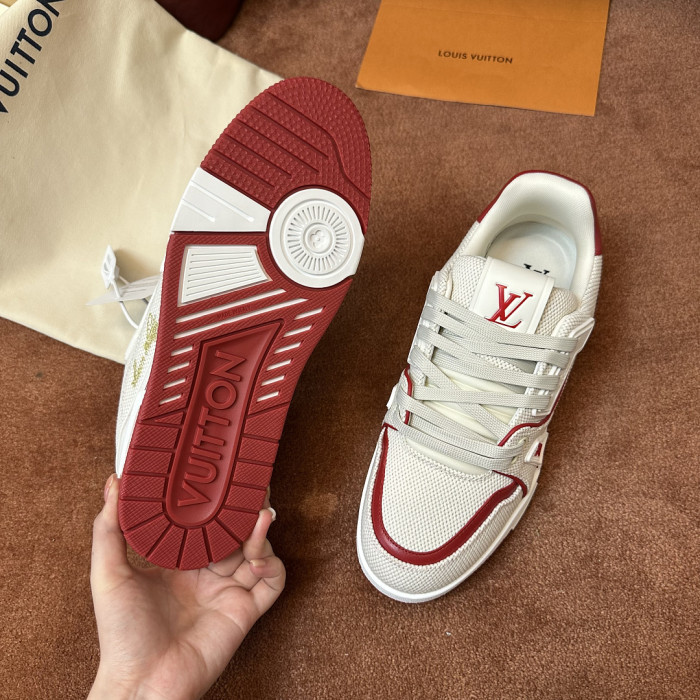 L0VT SNEAKER