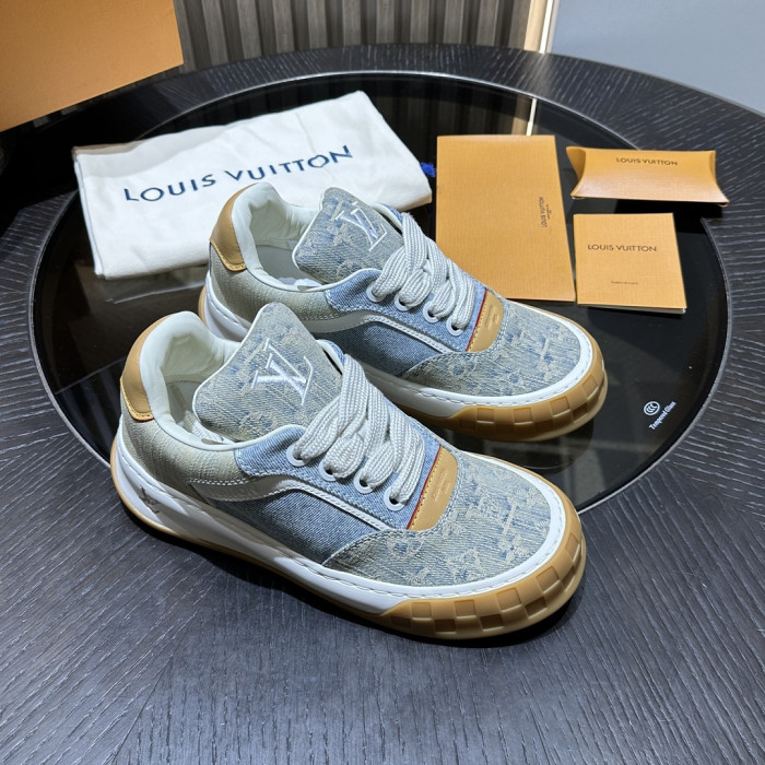L0VT SNEAKER