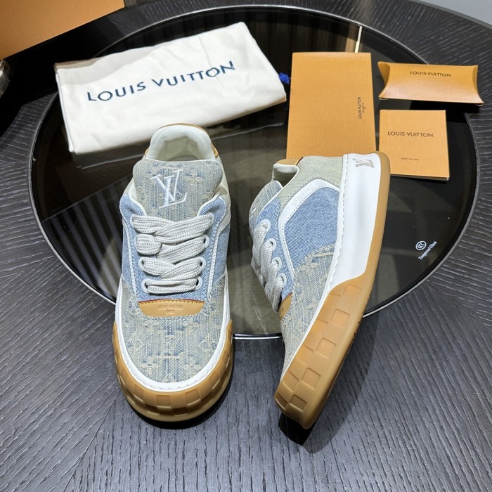 L0VT SNEAKER