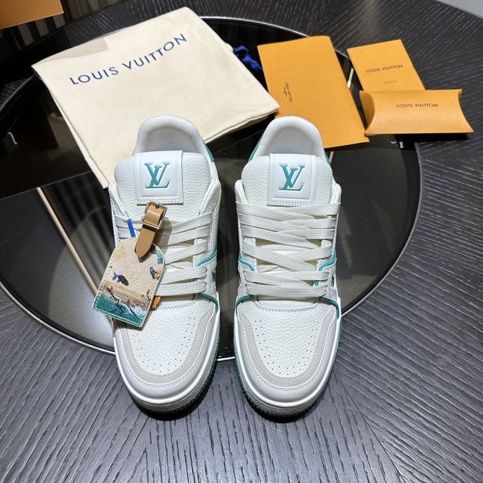 L0VT SNEAKER