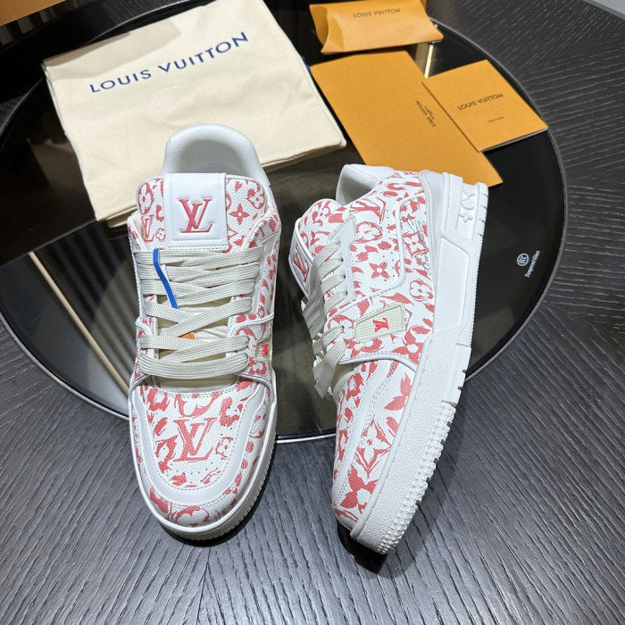 L0VT SNEAKER