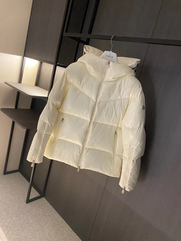 M0*C1ER DOWN JACKET