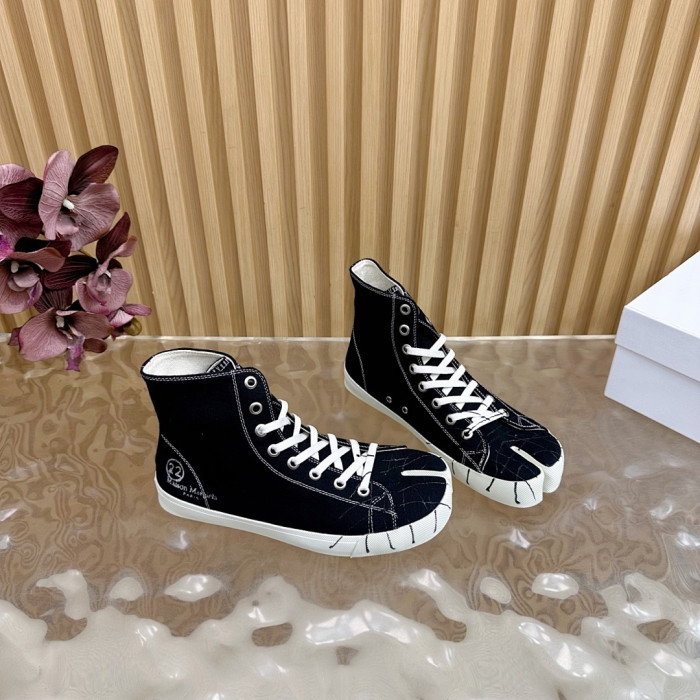 MA1S0N MARG1E1A SNEAKER