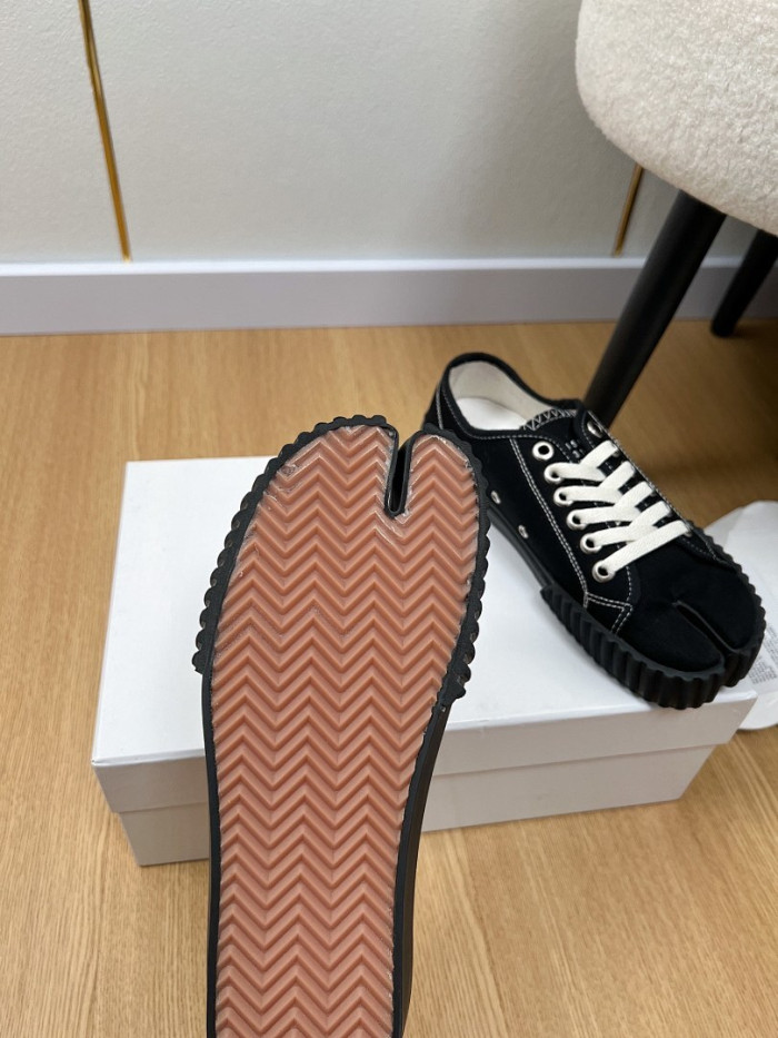 MA1S0N MARG1E1A SNEAKER