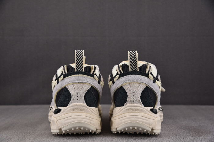 OFW SNEAKER