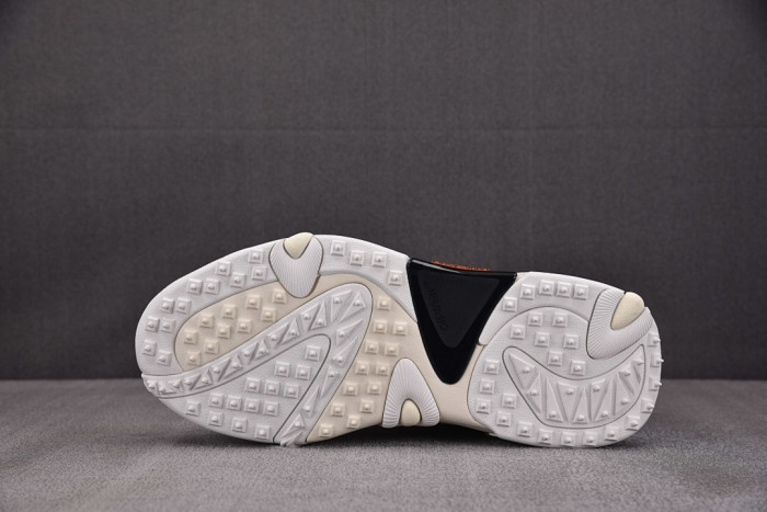 OFW SNEAKER