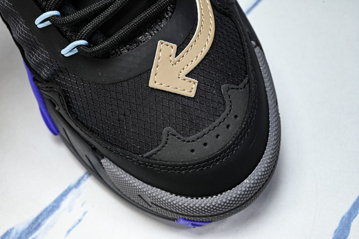OFW SNEAKER
