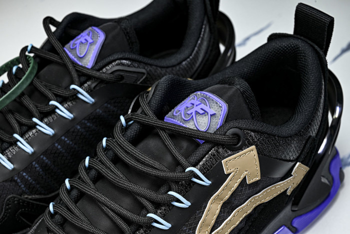 OFW SNEAKER