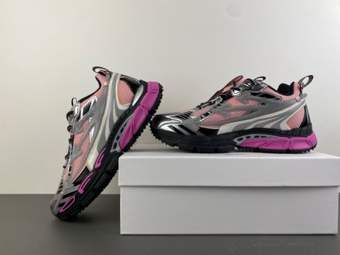 OFW SNEAKER