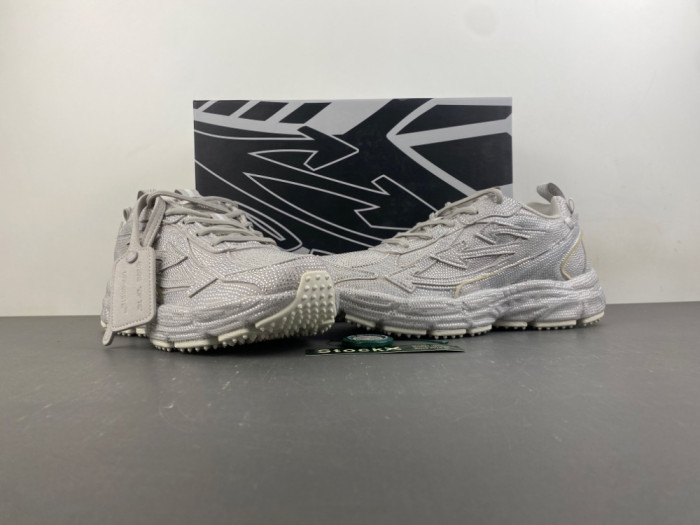 OFW SNEAKER
