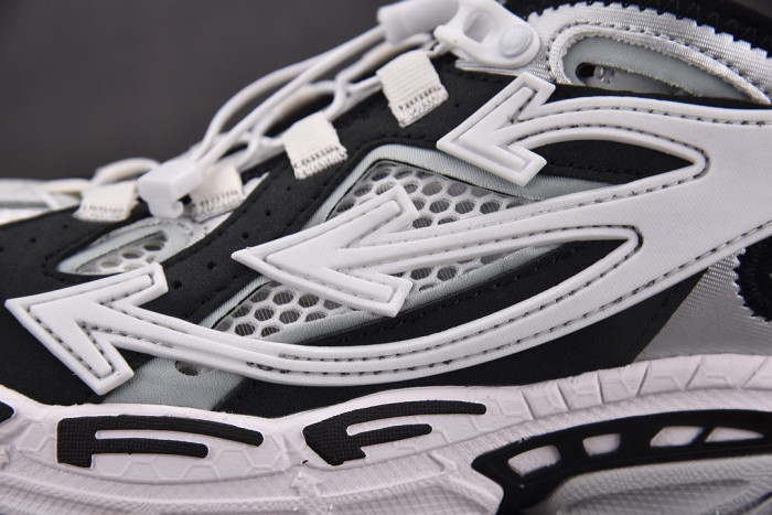OFW SNEAKER