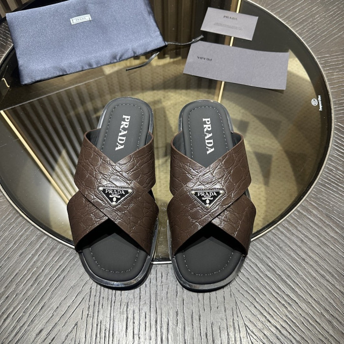 P SANDAL