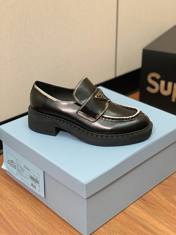 PRAD SNEAKER
